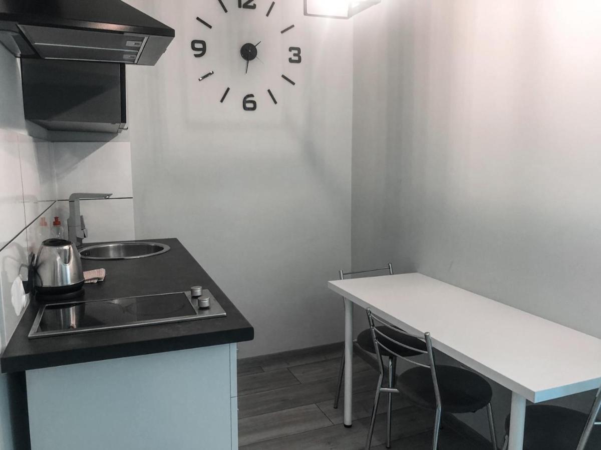 Hostel Przed Switem Gorzow Wielkopolski Ngoại thất bức ảnh