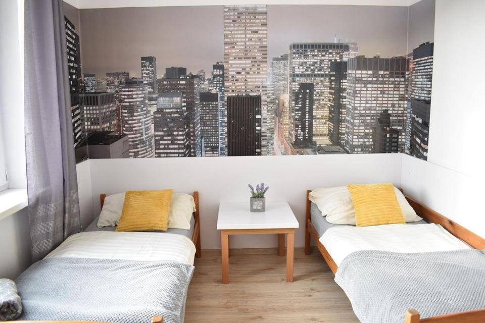 Hostel Przed Switem Gorzow Wielkopolski Ngoại thất bức ảnh