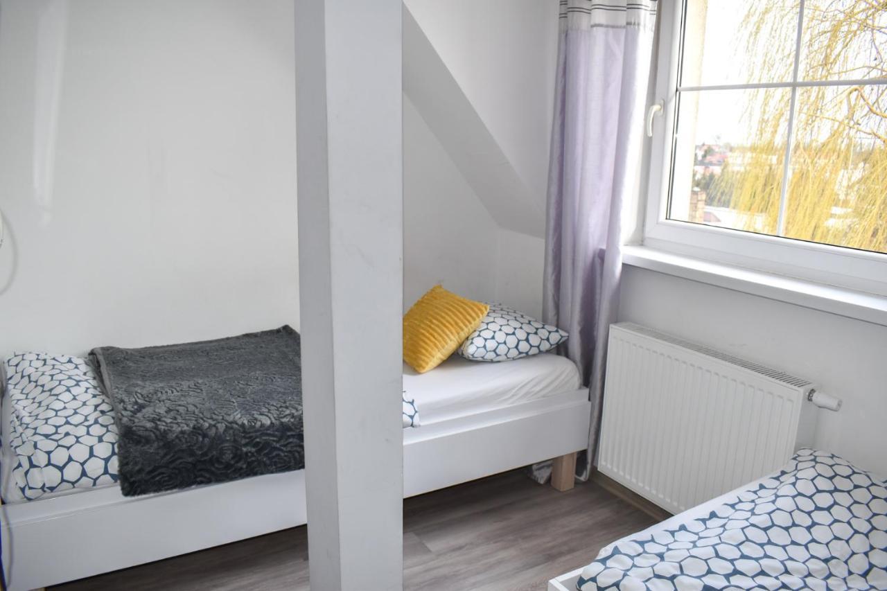 Hostel Przed Switem Gorzow Wielkopolski Ngoại thất bức ảnh