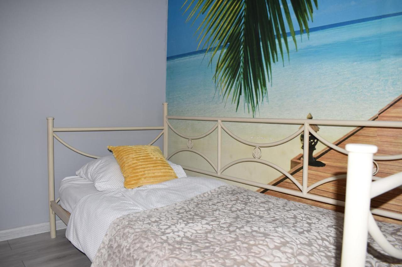 Hostel Przed Switem Gorzow Wielkopolski Ngoại thất bức ảnh