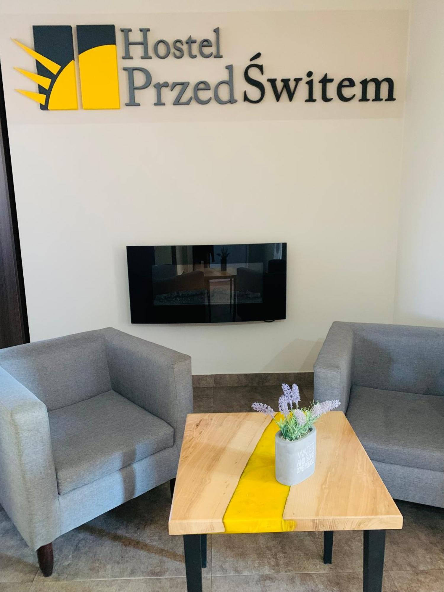 Hostel Przed Switem Gorzow Wielkopolski Ngoại thất bức ảnh