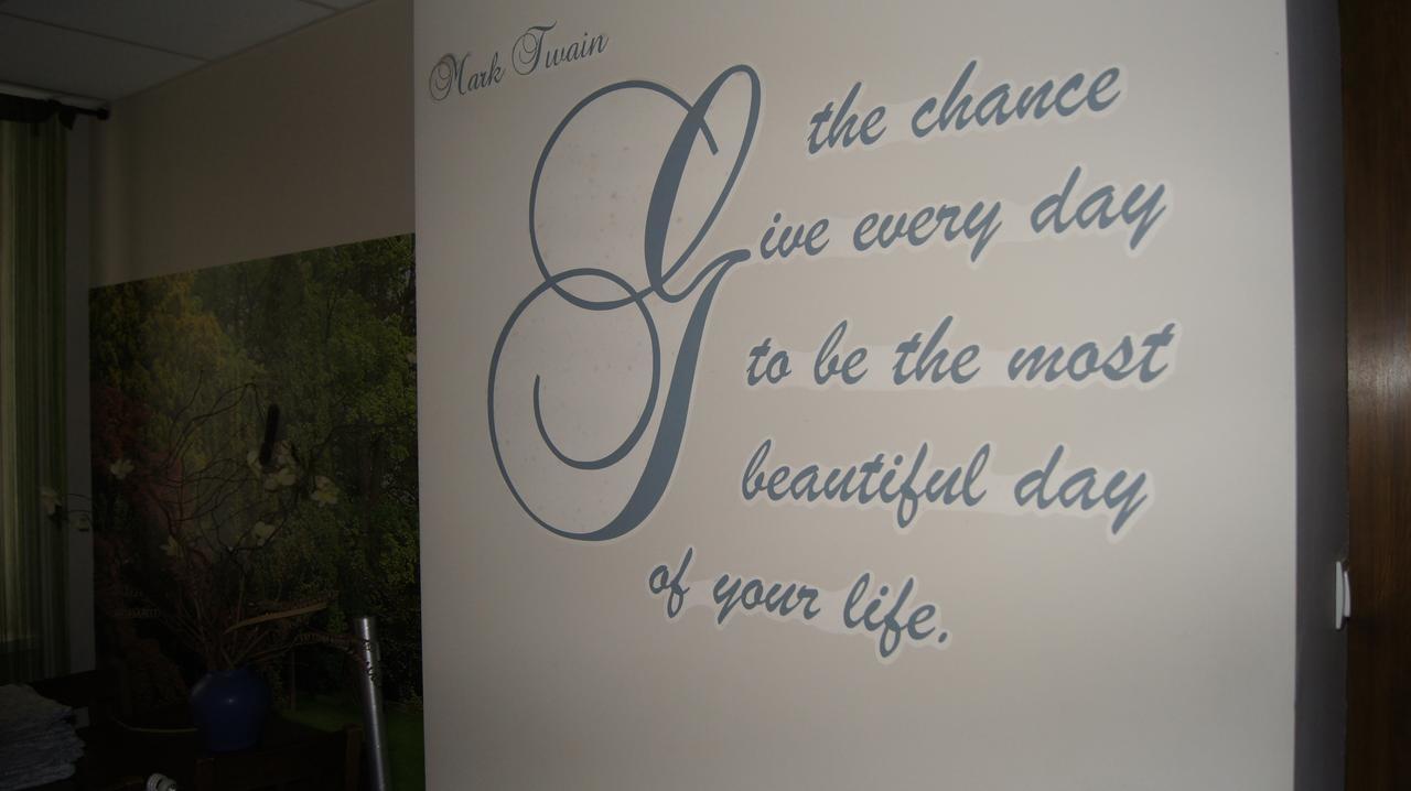 Hostel Przed Switem Gorzow Wielkopolski Ngoại thất bức ảnh