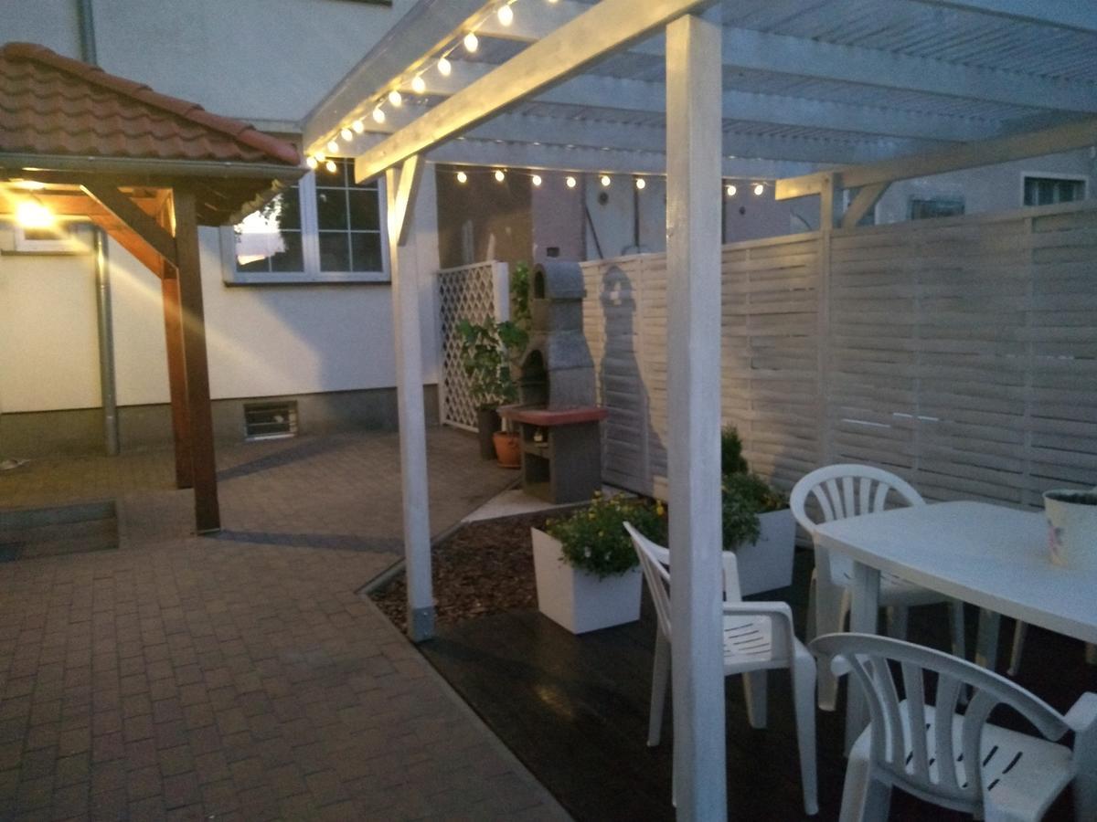 Hostel Przed Switem Gorzow Wielkopolski Ngoại thất bức ảnh